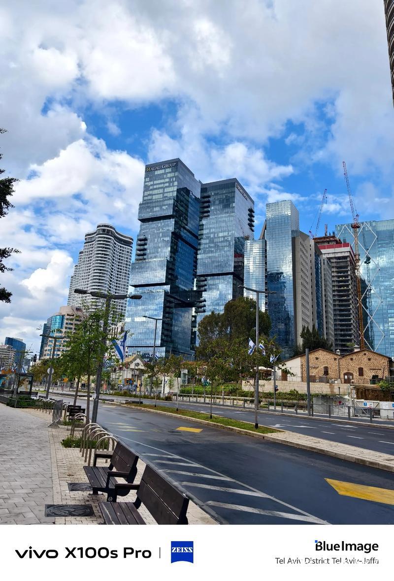 每体:阿劳霍现身特拉维夫,以色列之行开启休闲时光 每体:阿劳霍现身特拉维夫,以色列之行开启休闲时光